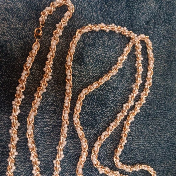 Gold tone necklace with artificial pearls 26" L - Picture 5 of 6